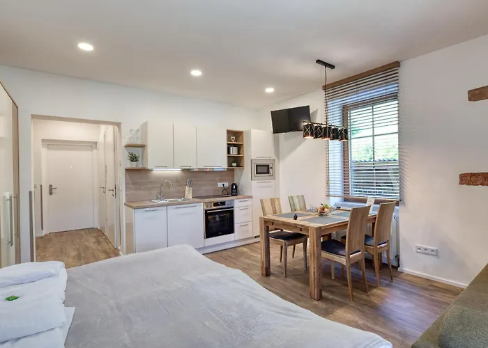 Ganzstein * מורצשלאג